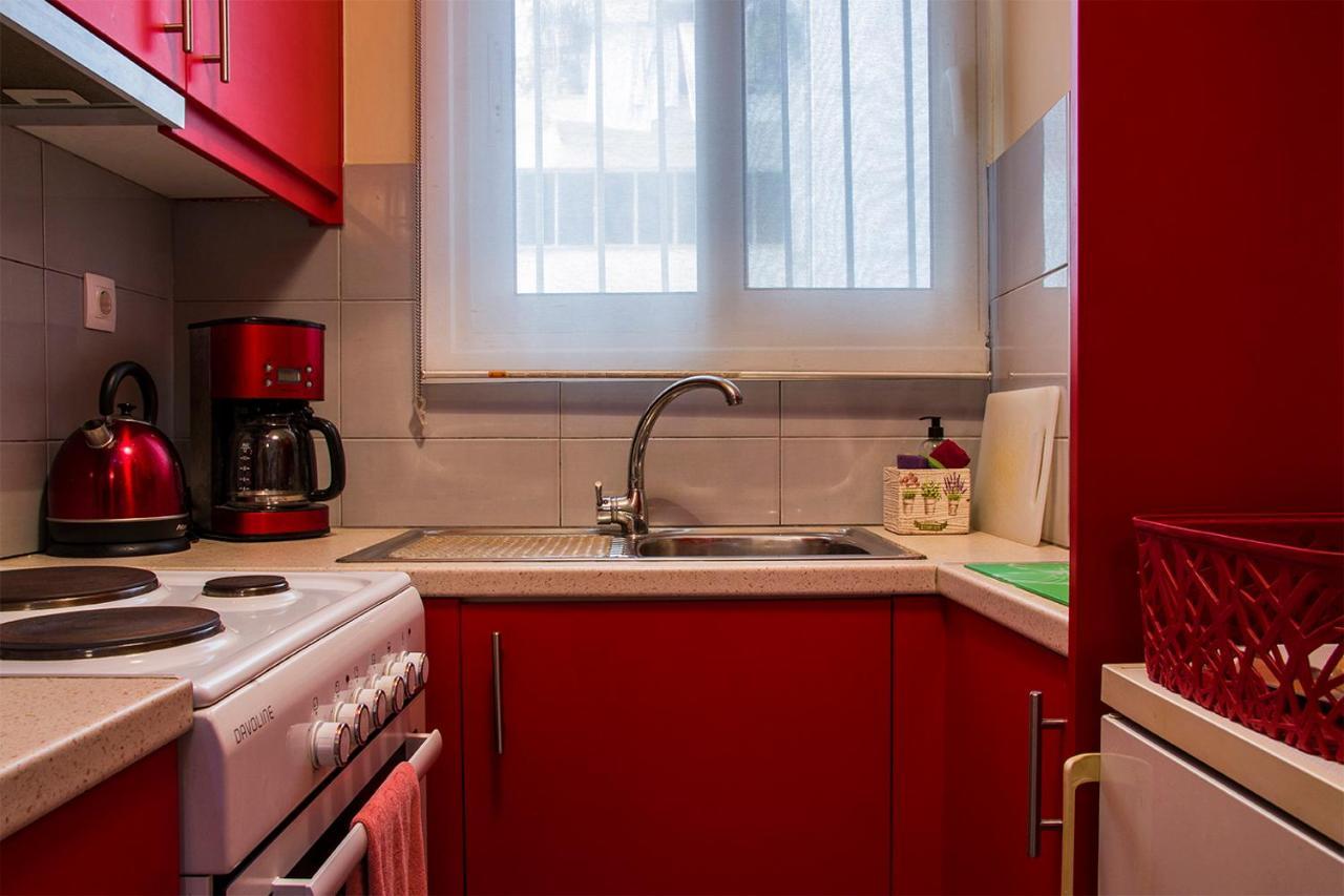 City Stay Close To The Metro A Charming Flat Athena Bagian luar foto