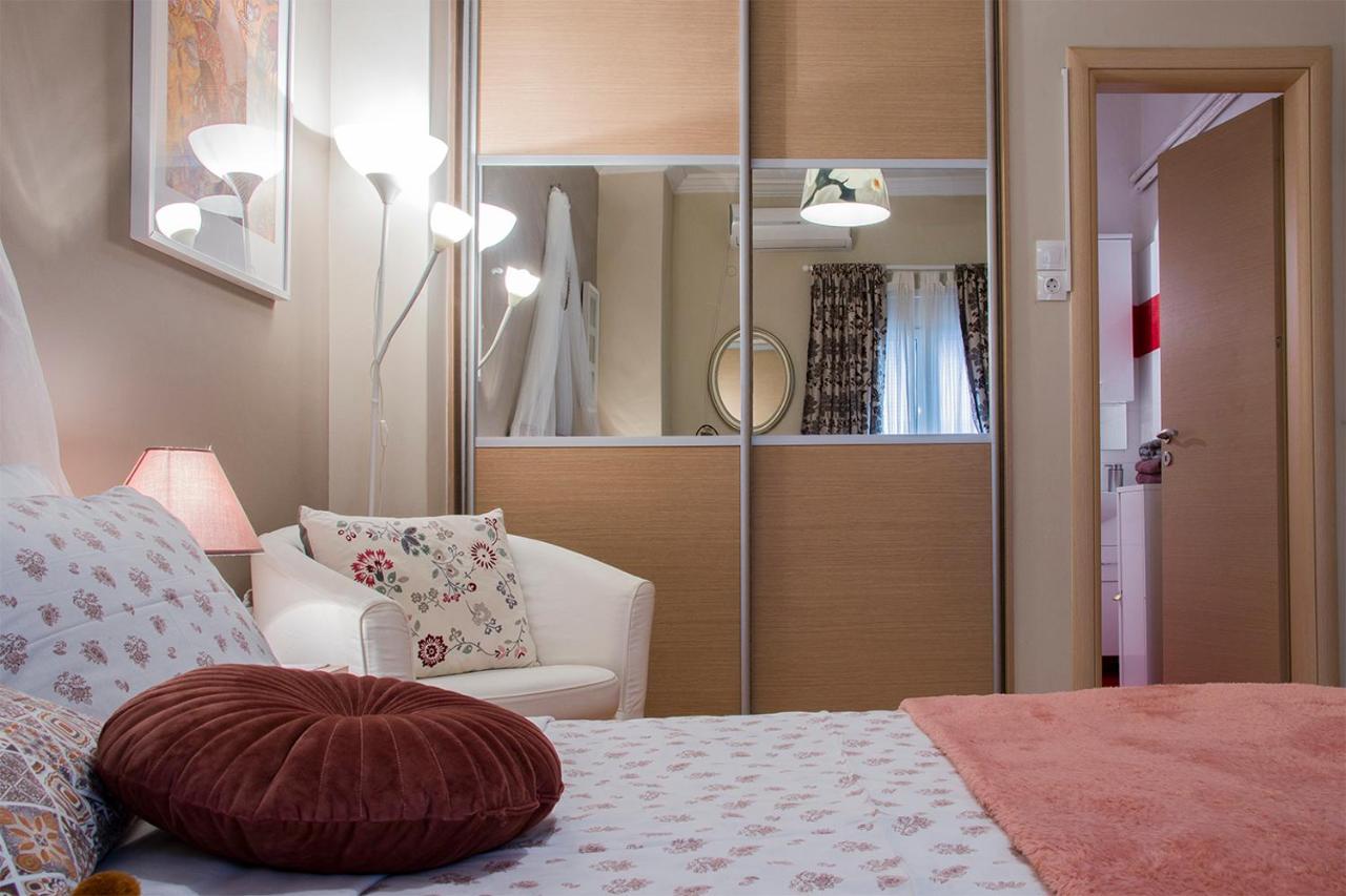 City Stay Close To The Metro A Charming Flat Athena Bagian luar foto